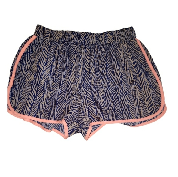 Lush Shorts S - Picture 1 of 4